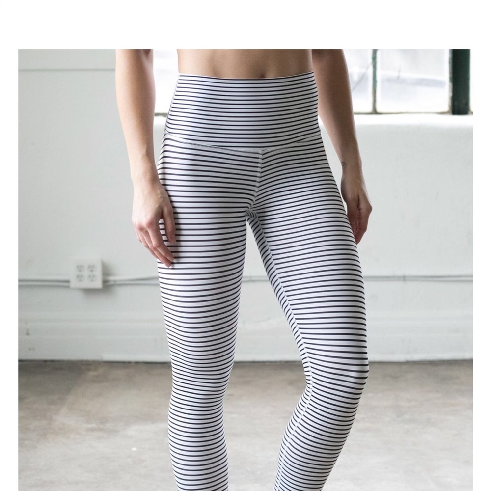 Black and white stripe DYI leggings